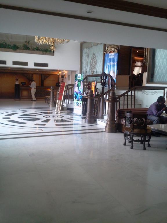Hotel Maharaja Regency Ludhiana Exterior foto